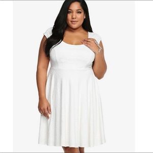 Torrid ~ White Embossed Fit & Flare dress ~ Keyhole Back & mini cap sleeves